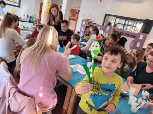 Scenska lutka od kuhače