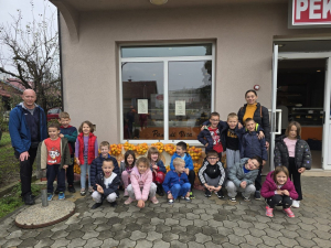 ''KRIJESNICE'' U POSJETI PEKARI