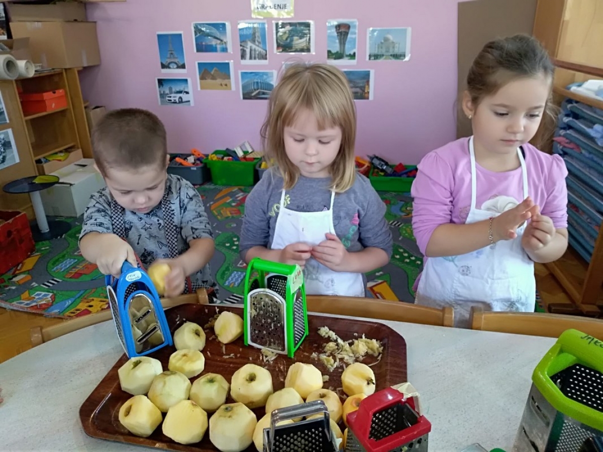 PUŽIĆI I BUBAMARE U DANIMA JABUKA