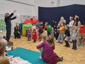 BOŽIĆNA PRIREDBA JASLIČKE SKUPINE ''ZMAJIĆI''